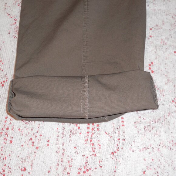 Chico's 2.5 Brown Taupe Convertible Pants Cargo Pocket Fits Size 14 - Picture 6 of 10